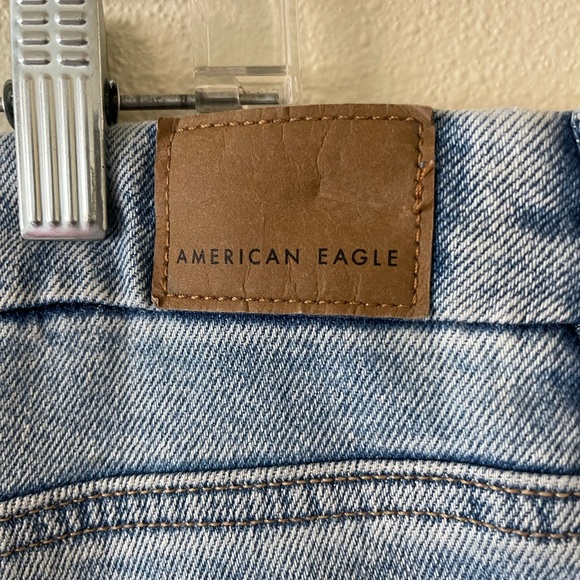 AMERICAN EAGLE HIGH WAISTED DISTRESSED CURVY MOM JEAN - Picture 4 of 5